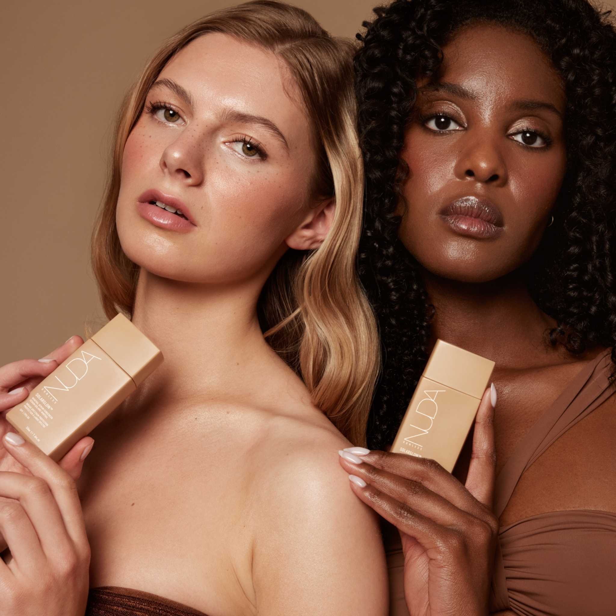 Solarglow: The Clin d’Oeil Award-Winning Sunscreen Hero